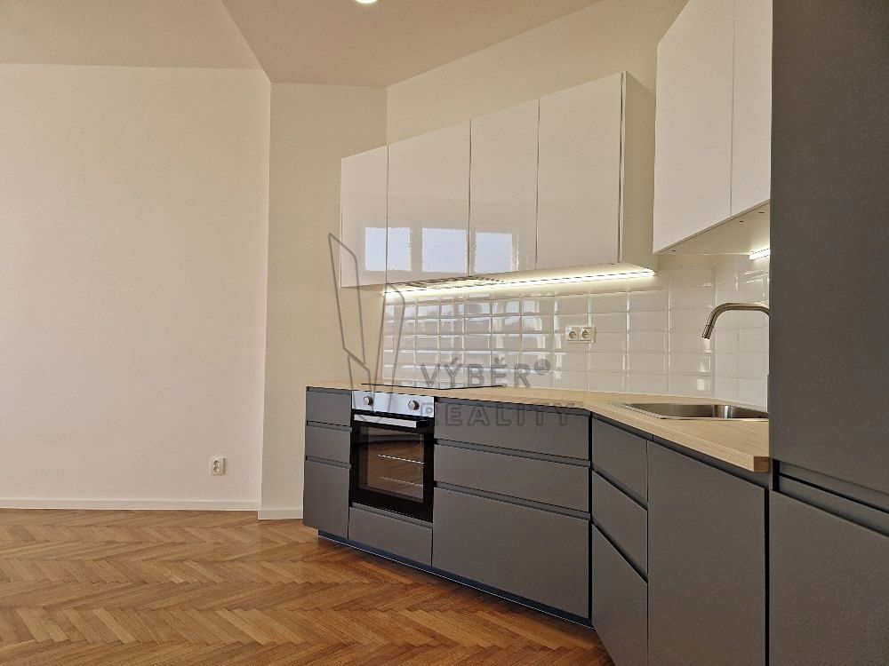 Pronájem bytu 2+kk 50 m² – fotografie 2