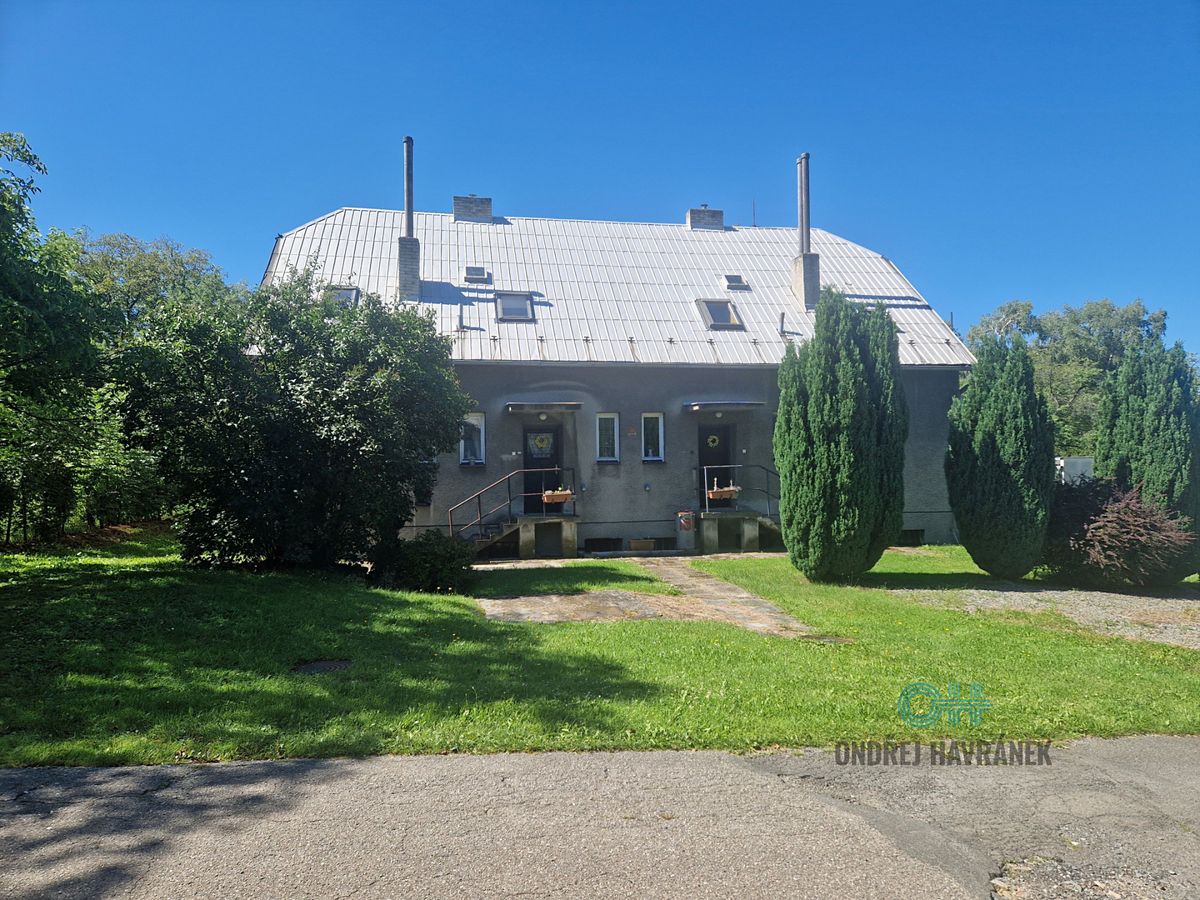 Prodej rodinného domu 400 m², pozemek 1968 m² – fotografie 3