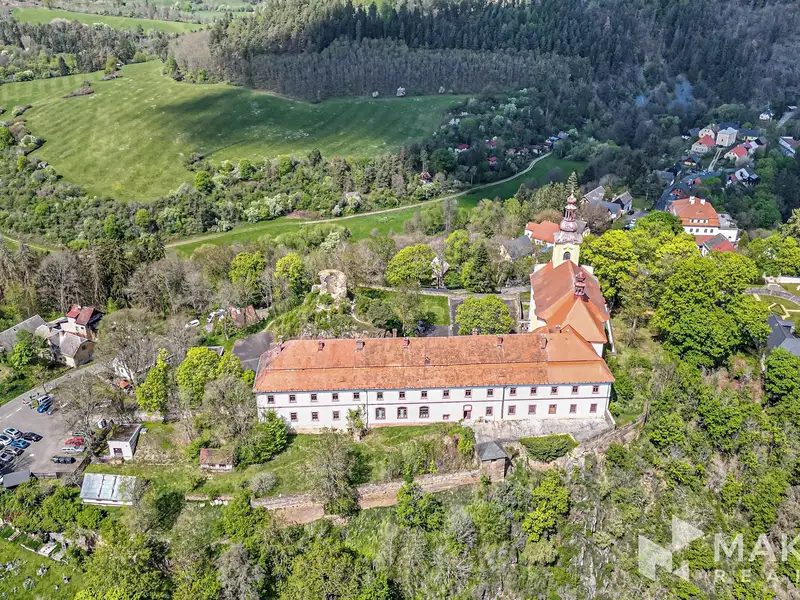 Prodej ubytovacího zařízení 2100 m², Manětín – náhled fotky 2