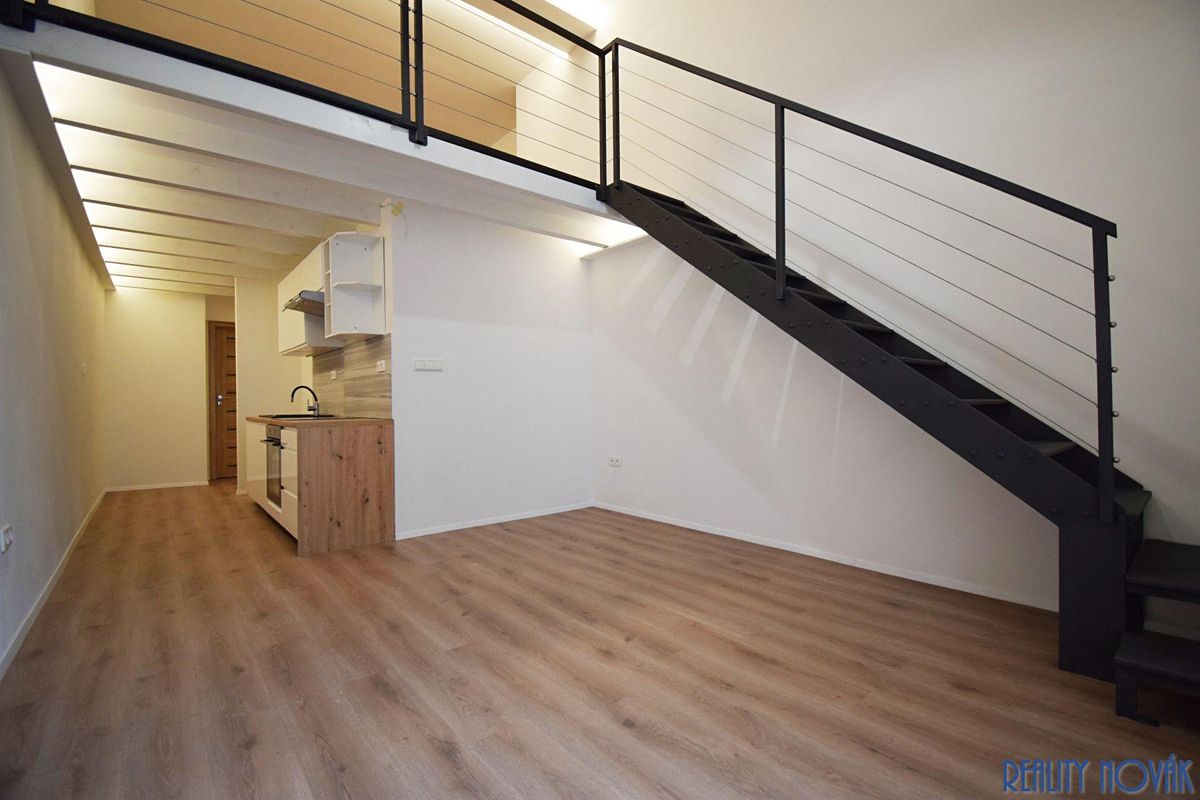 Pronájem bytu 3+kk 70 m² – fotografie 3