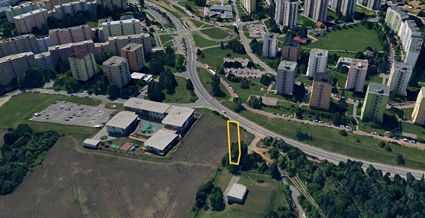 Prodej komerčního pozemku 915 m²