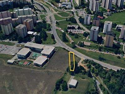 Prodej komerčního pozemku 915 m²
