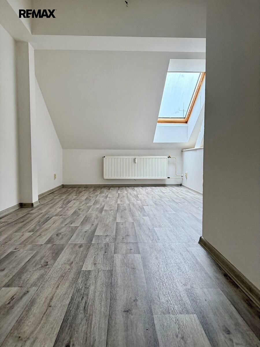 Pronájem bytu 1+kk 39 m² – fotografie 4