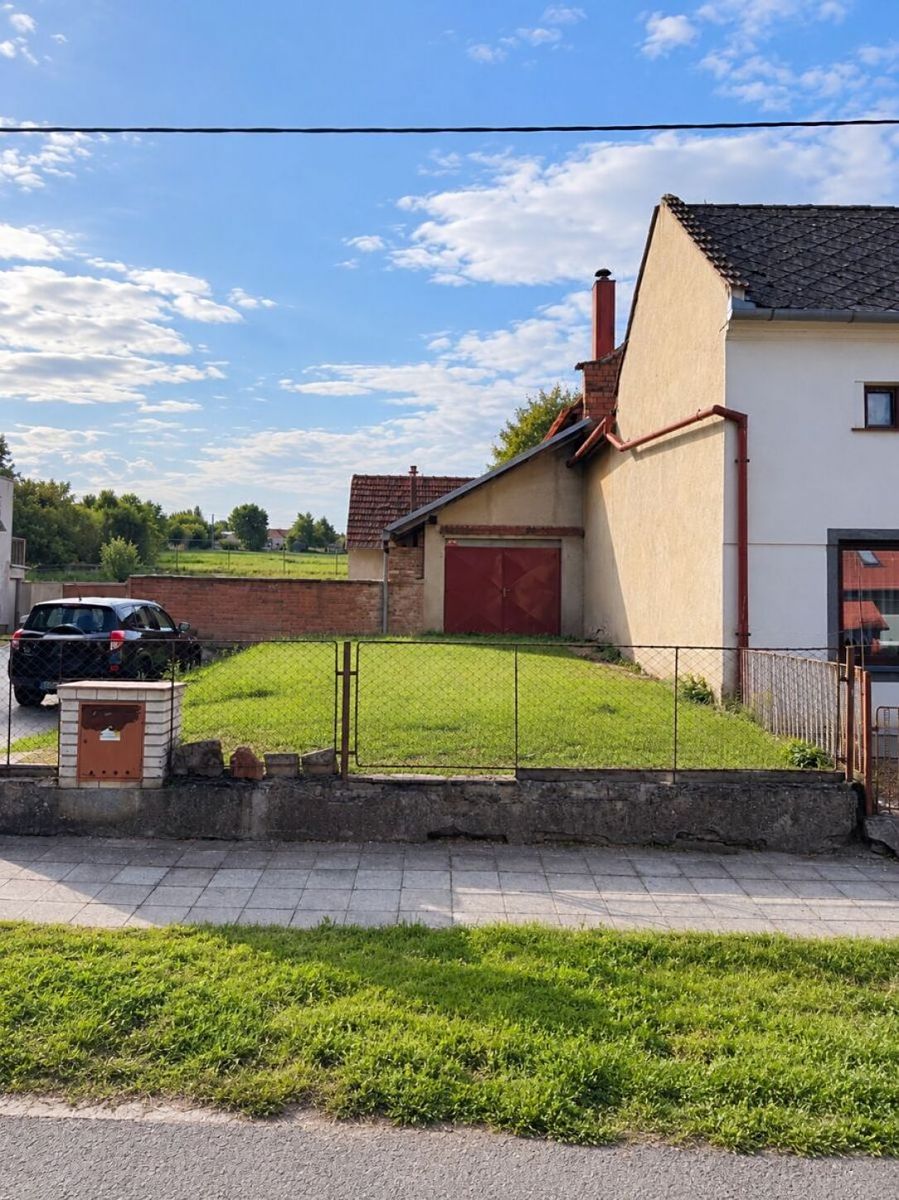 Prodej stavebního pozemku 572 m² – fotografie 2