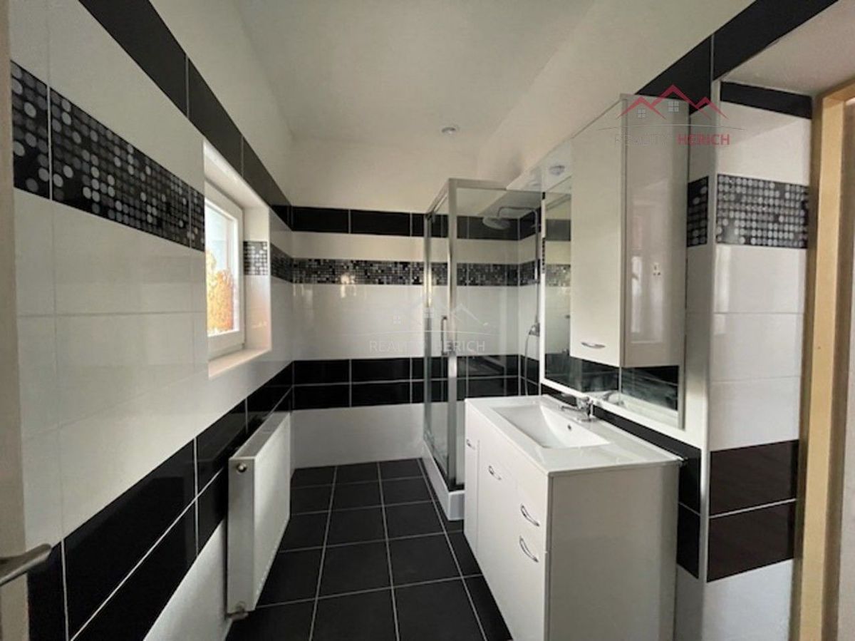 Pronájem bytu 1+1 40 m² – fotografie 3