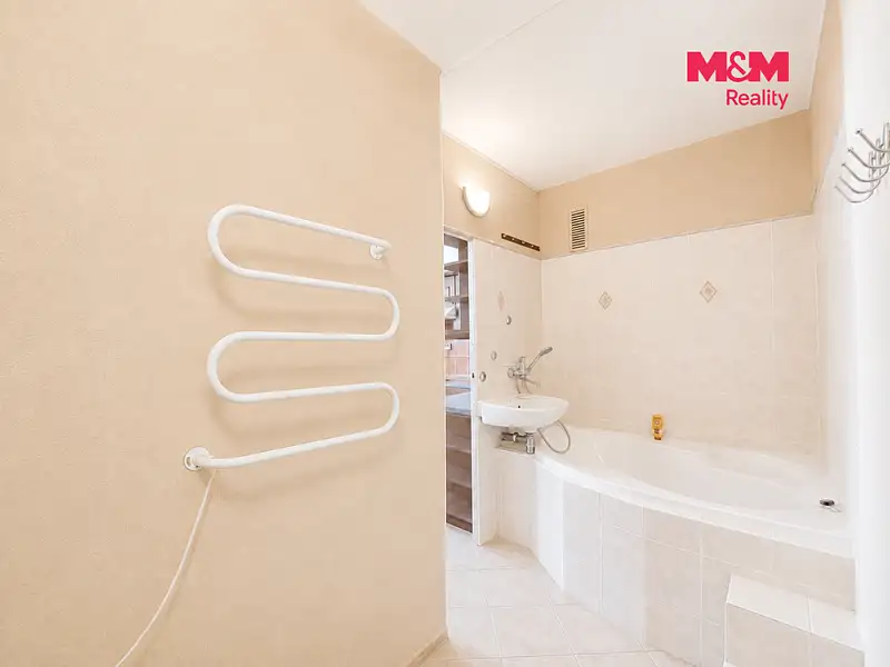 Prodej bytu 3+1 70 m², Březnice – náhled fotky 3