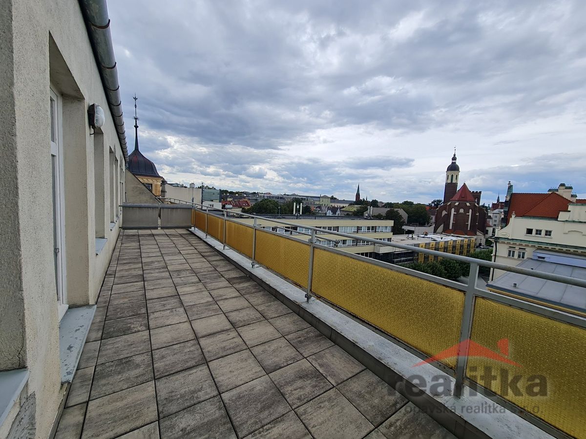 Pronájem bytu 2+kk 58 m² – fotografie 2