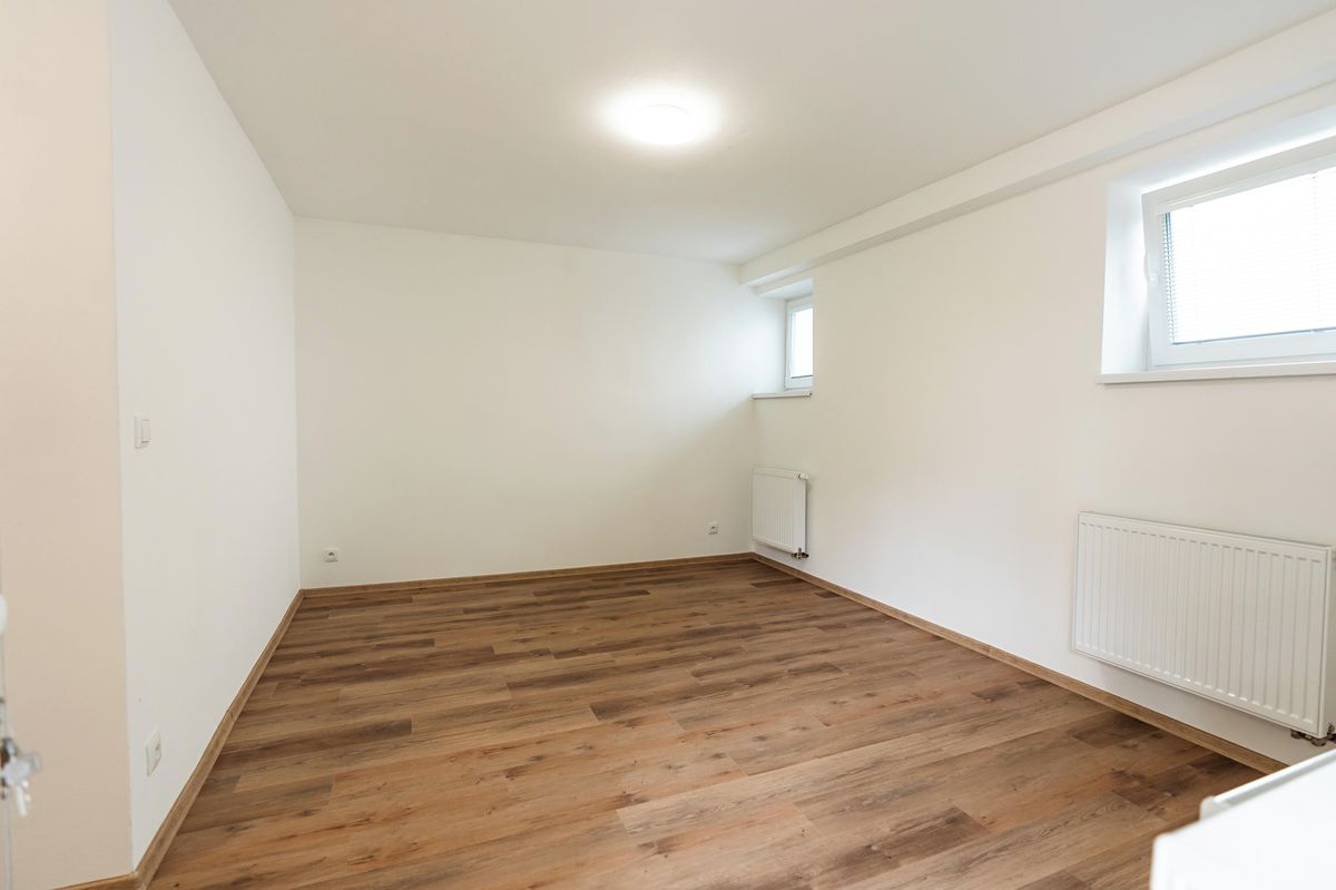 Pronájem bytu 1+kk 30 m² – fotografie 2