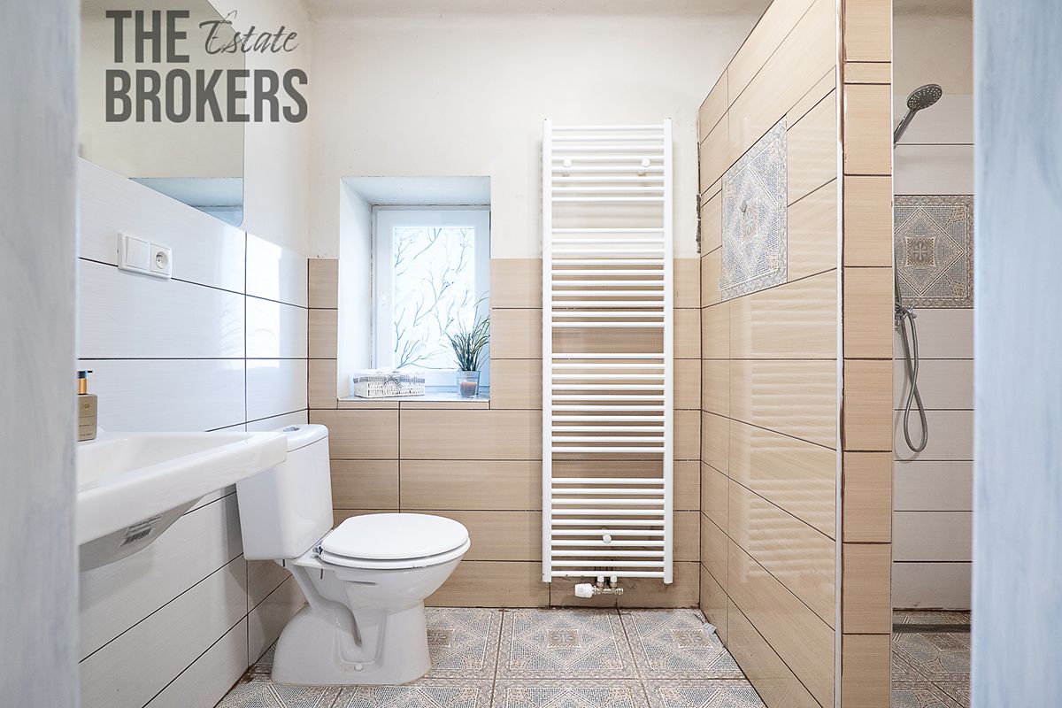 Prodej rodinného domu 170 m², pozemek 672 m² – fotografie 5