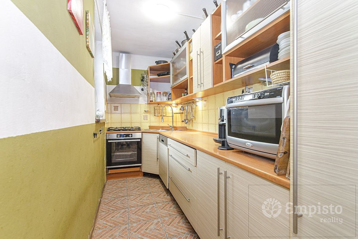 Prodej rodinného domu 146 m², pozemek 334 m² – fotografie 3