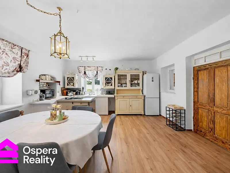 Prodej rodinného domu 137 m², pozemek 1021 m², Starý Petřín – náhled fotky 2