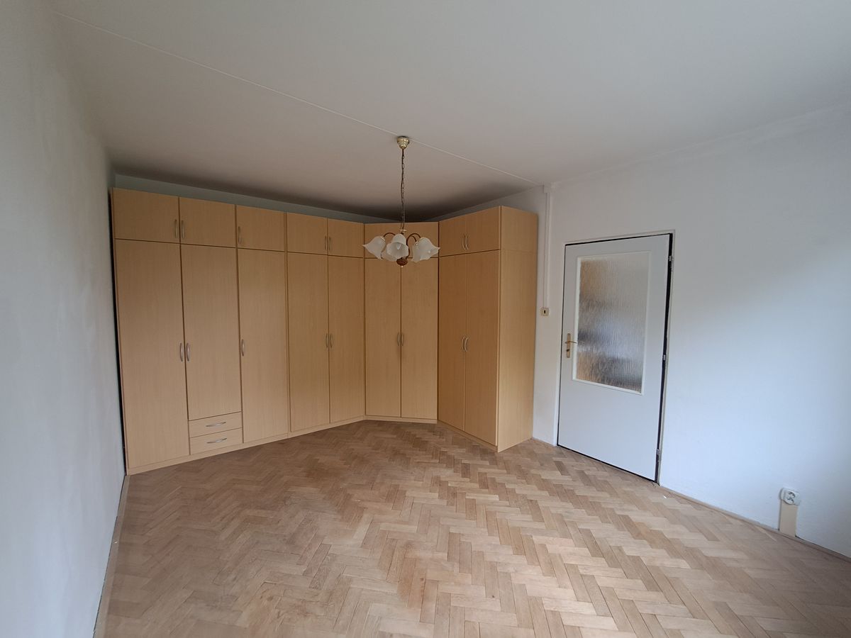 Pronájem bytu 2+1 52 m² – fotografie 3