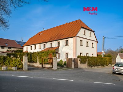 Prodej rodinného domu 300 m², pozemek 910 m²