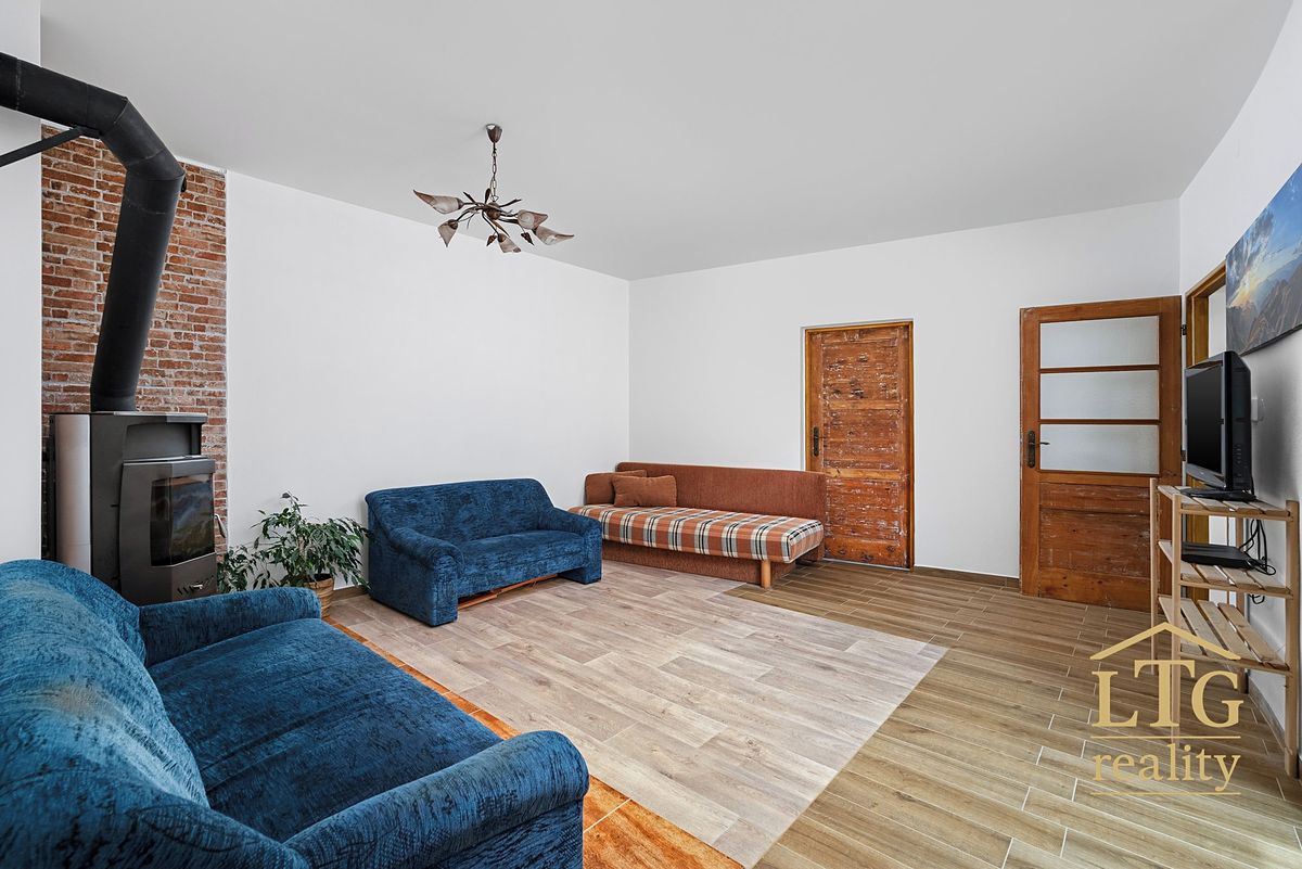Prodej rodinného domu 197 m², pozemek 808 m² – fotografie 5