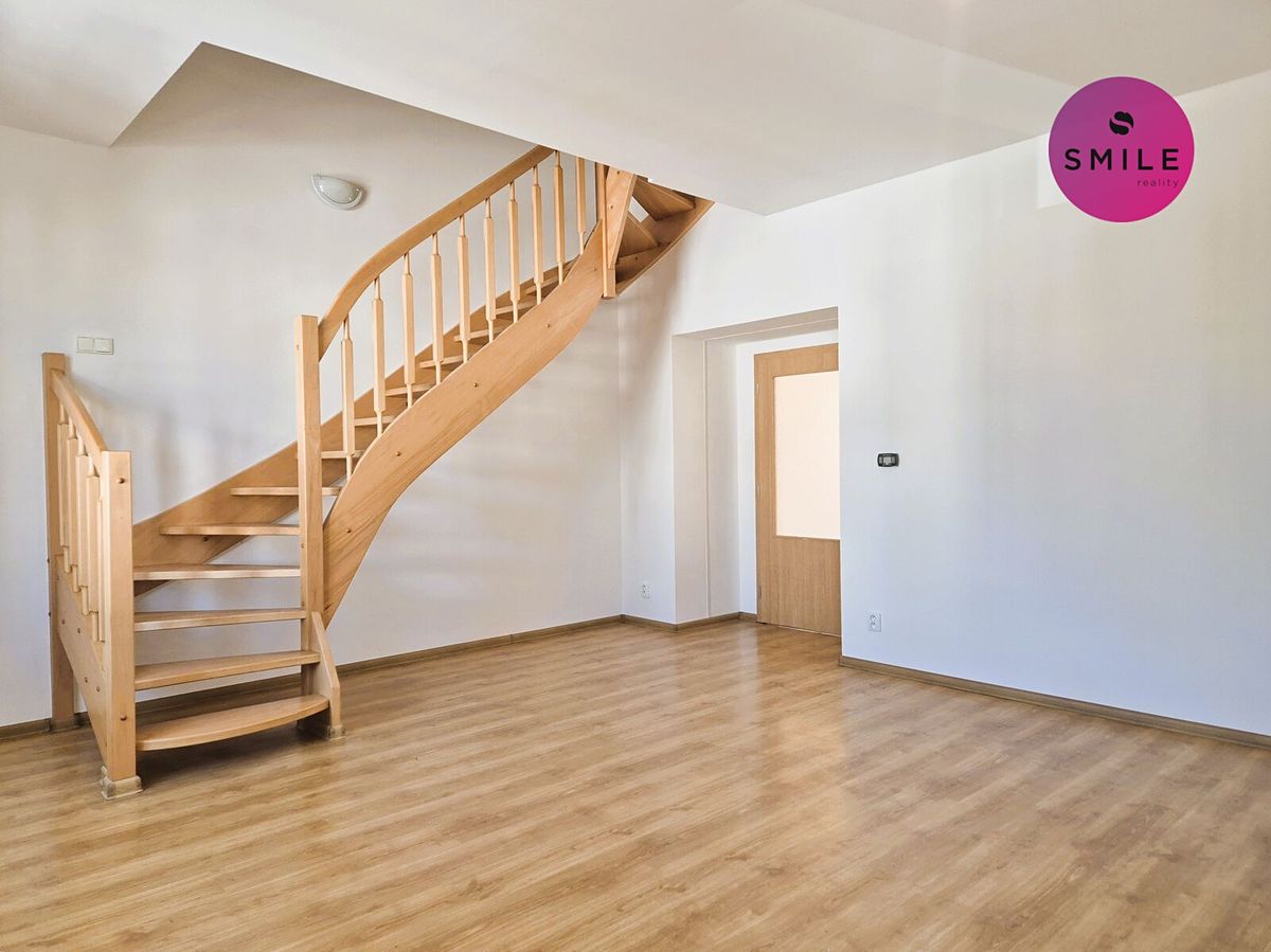 Pronájem bytu 4+kk 101 m² – fotografie 4