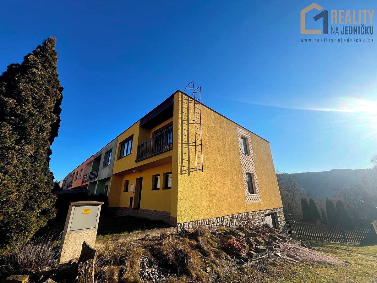 Prodej rodinného domu 160 m², pozemek 544 m² – fotografie 2