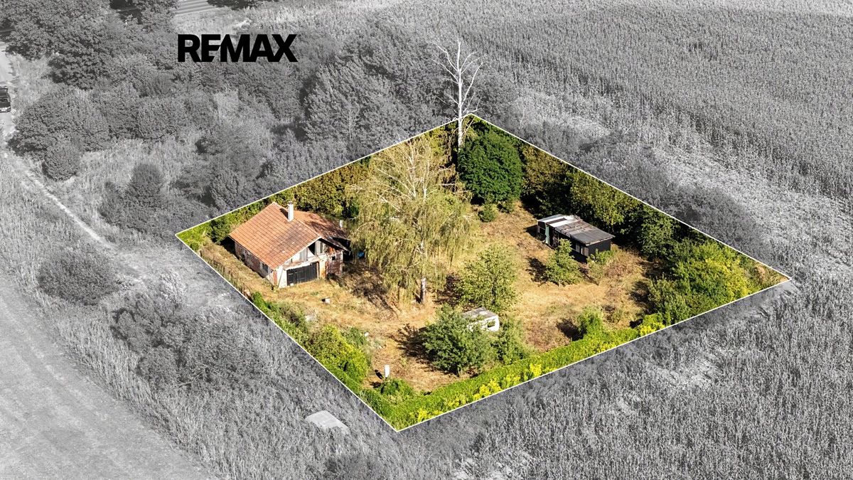 Prodej komerčního pozemku 1795 m²