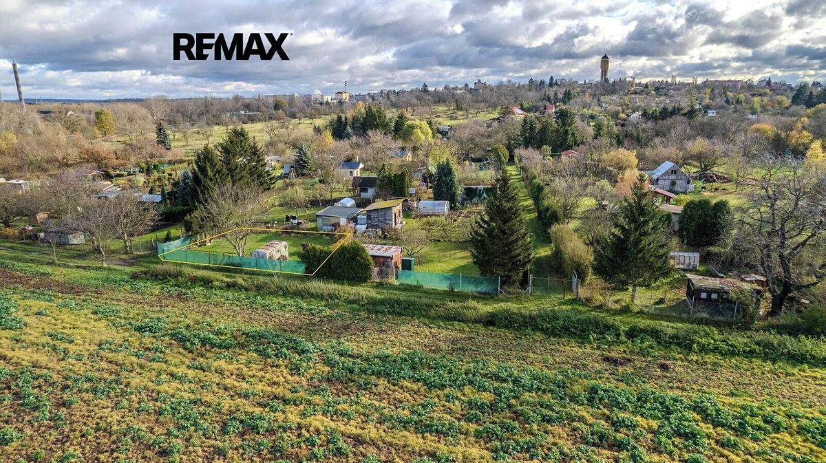 Prodej stavebního pozemku 392 m² – fotografie 3