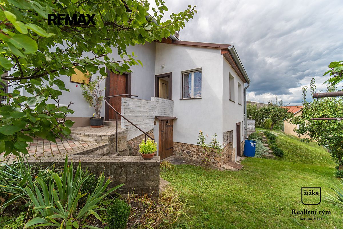 Prodej rodinného domu 78 m², pozemek 372 m² – fotografie 2