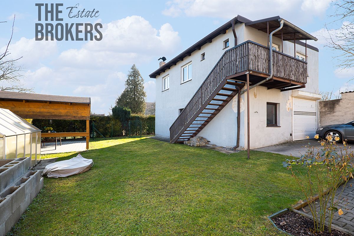 Prodej rodinného domu 172 m², pozemek 678 m² – fotografie 2