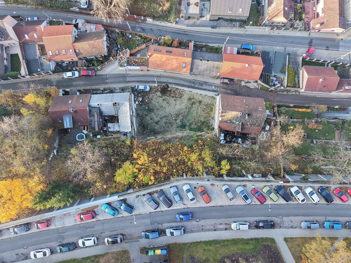Prodej stavebního pozemku 596 m² – fotografie 4