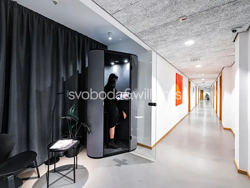 Pronájem kanceláře 36 m², Praha – náhled fotky 2