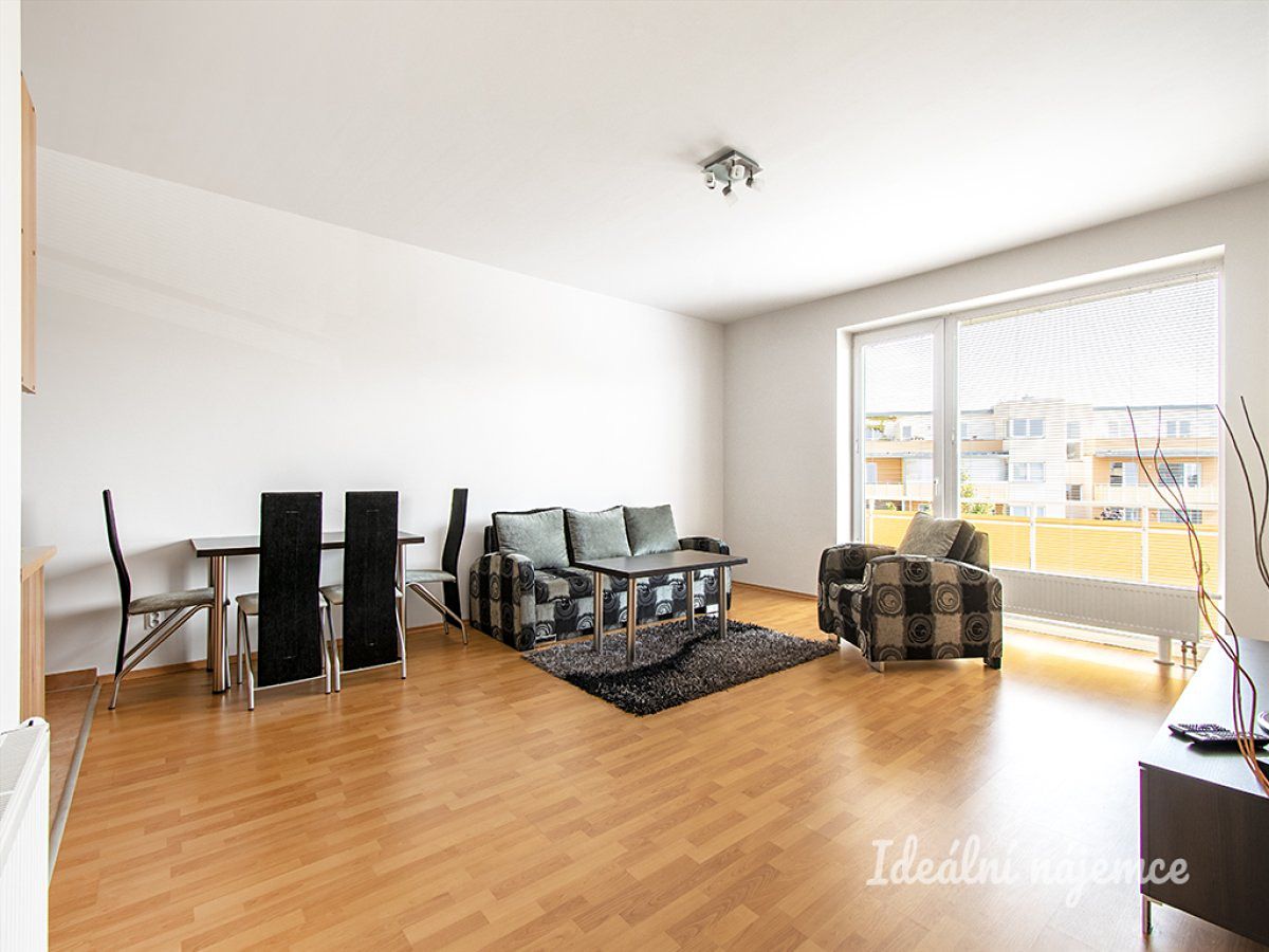 Pronájem bytu 2+kk 55 m² – fotografie 4