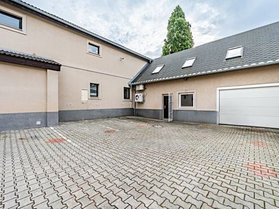 Pronájem skladového prostoru 144 m²