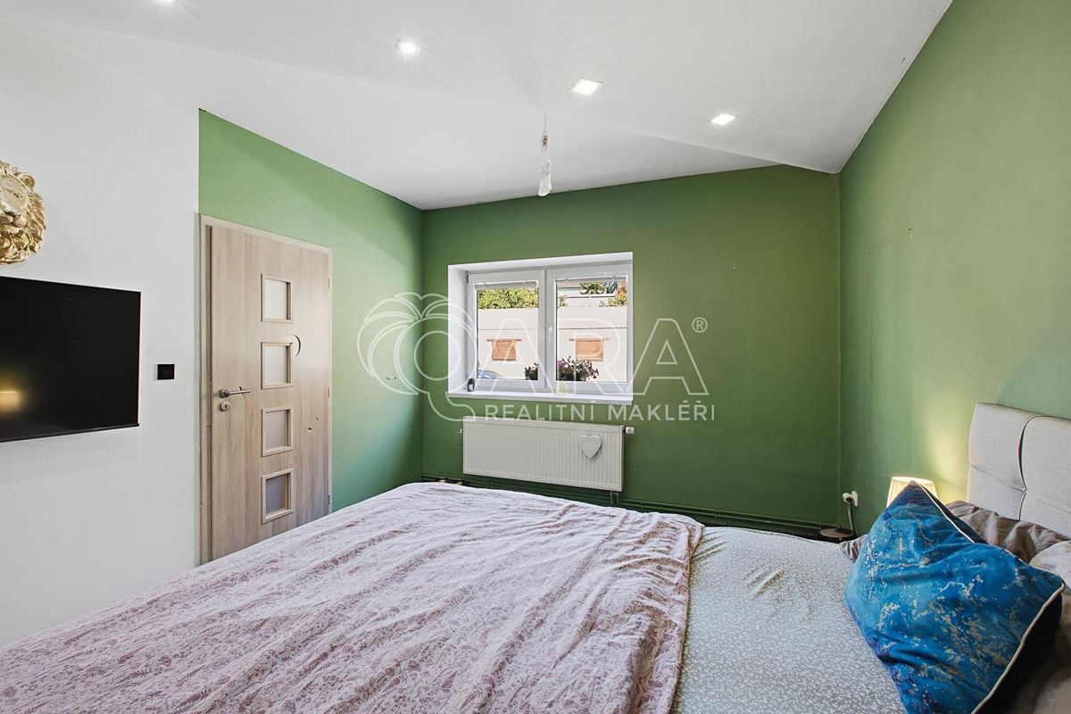 Prodej rodinného domu 160 m², pozemek 1169 m² – fotografie 5
