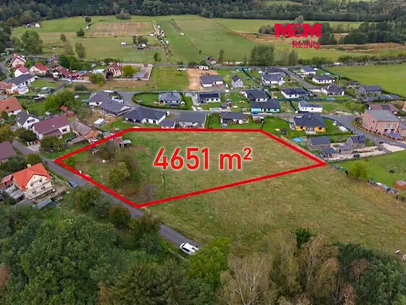 Prodej stavebního pozemku 4651 m², Šabina – náhled fotky 1