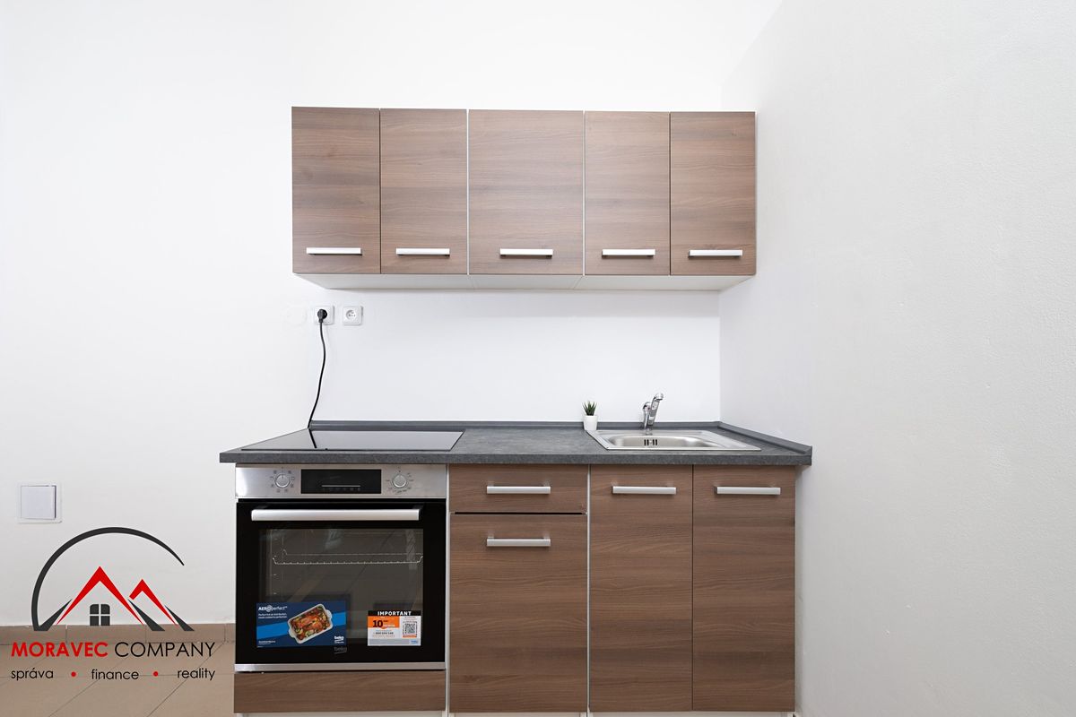 Pronájem bytu 1+1 36 m² – fotografie 2
