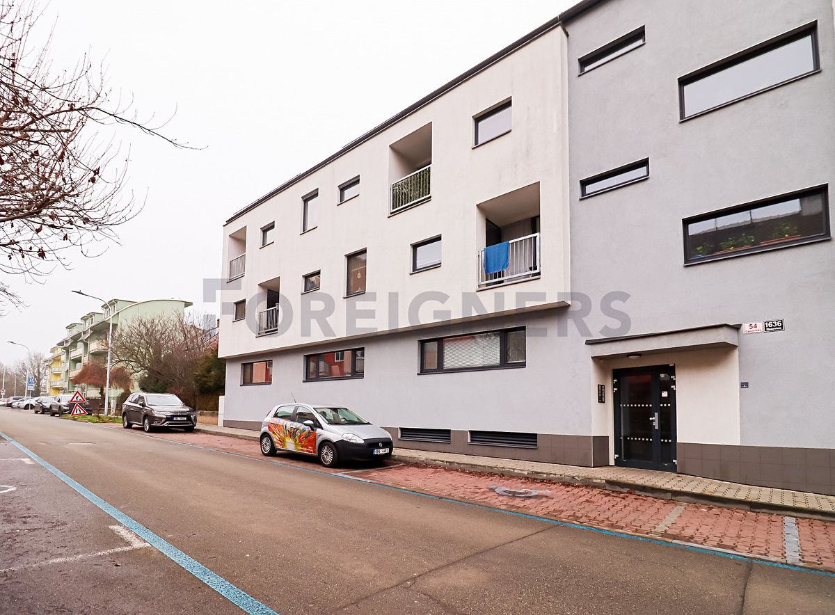Pronájem bytu 2+kk 58 m² – fotografie 4