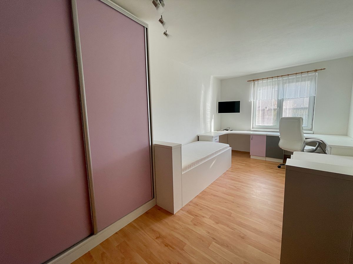Pronájem bytu 2+kk 67 m² – fotografie 3