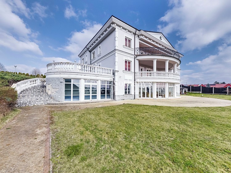 Prodej domu, 975 m² (18 z 23)