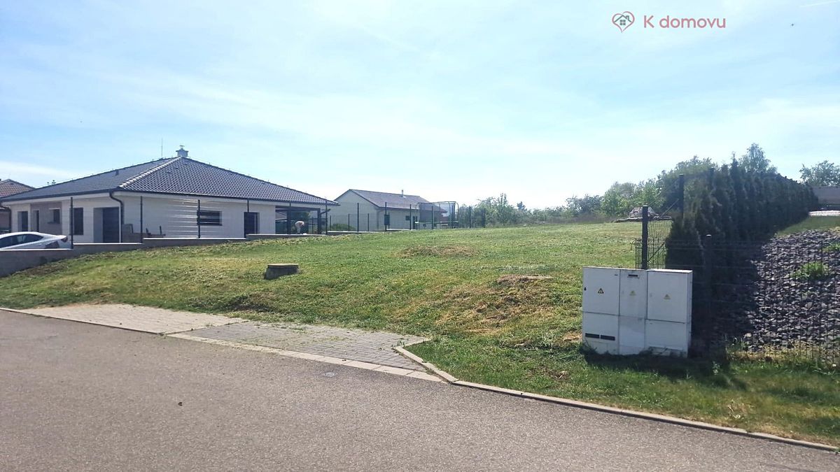 Prodej rodinného domu 111 m², pozemek 684 m² – fotografie 2