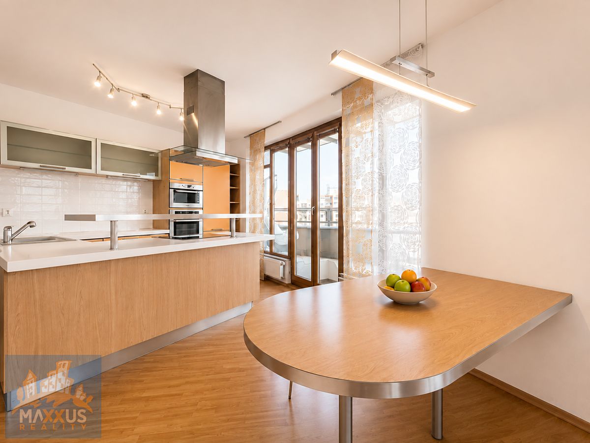 Pronájem bytu 3+kk 102 m² – fotografie 4