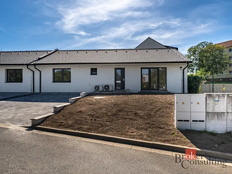 Prodej rodinného domu 97 m², pozemek 260 m², Chvaletice – náhled fotky 1