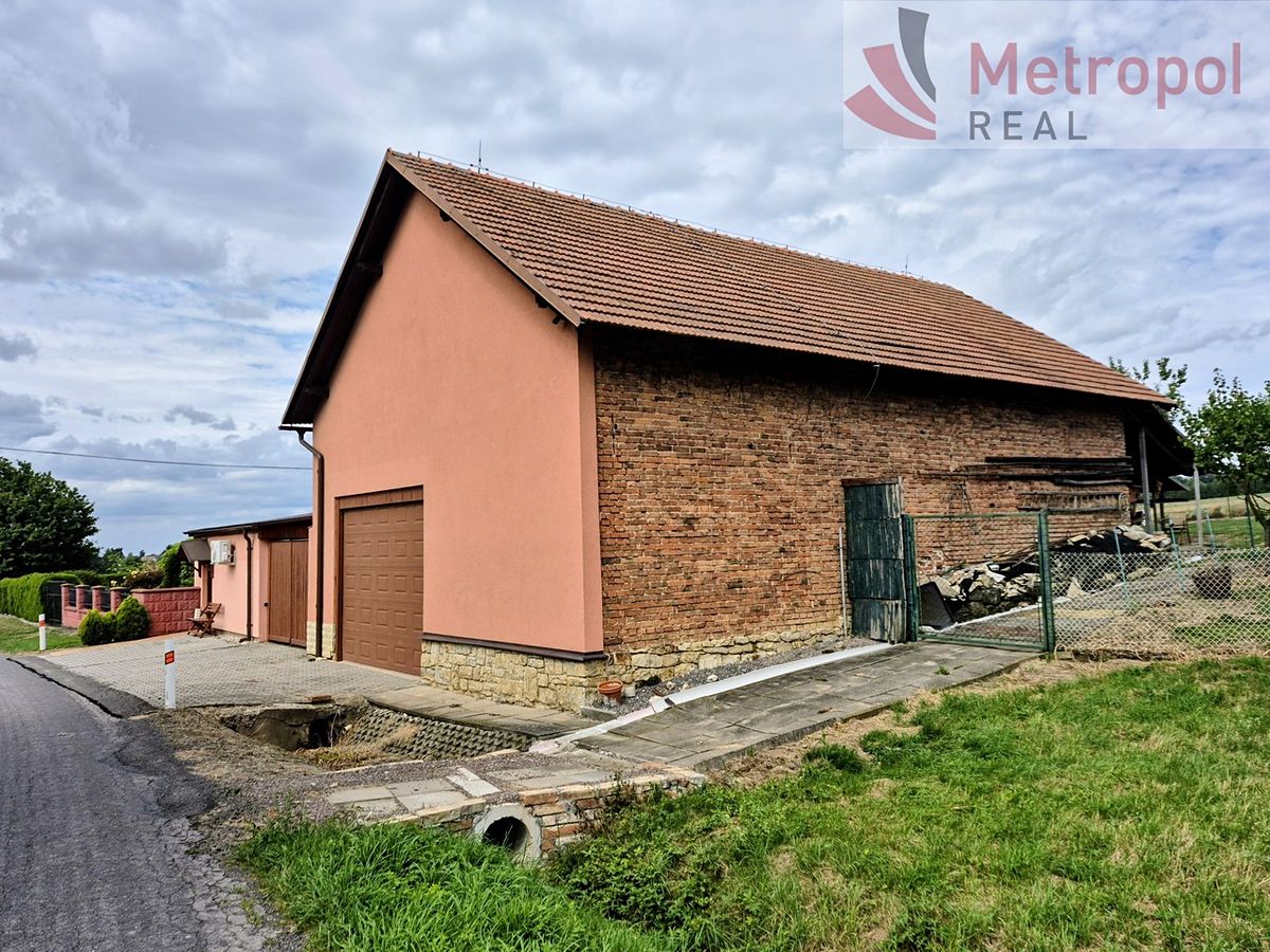 Prodej rodinného domu 165 m², pozemek 2686 m² – fotografie 3