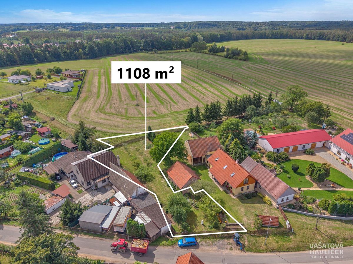 Prodej stavebního pozemku 1108 m² – fotografie 2