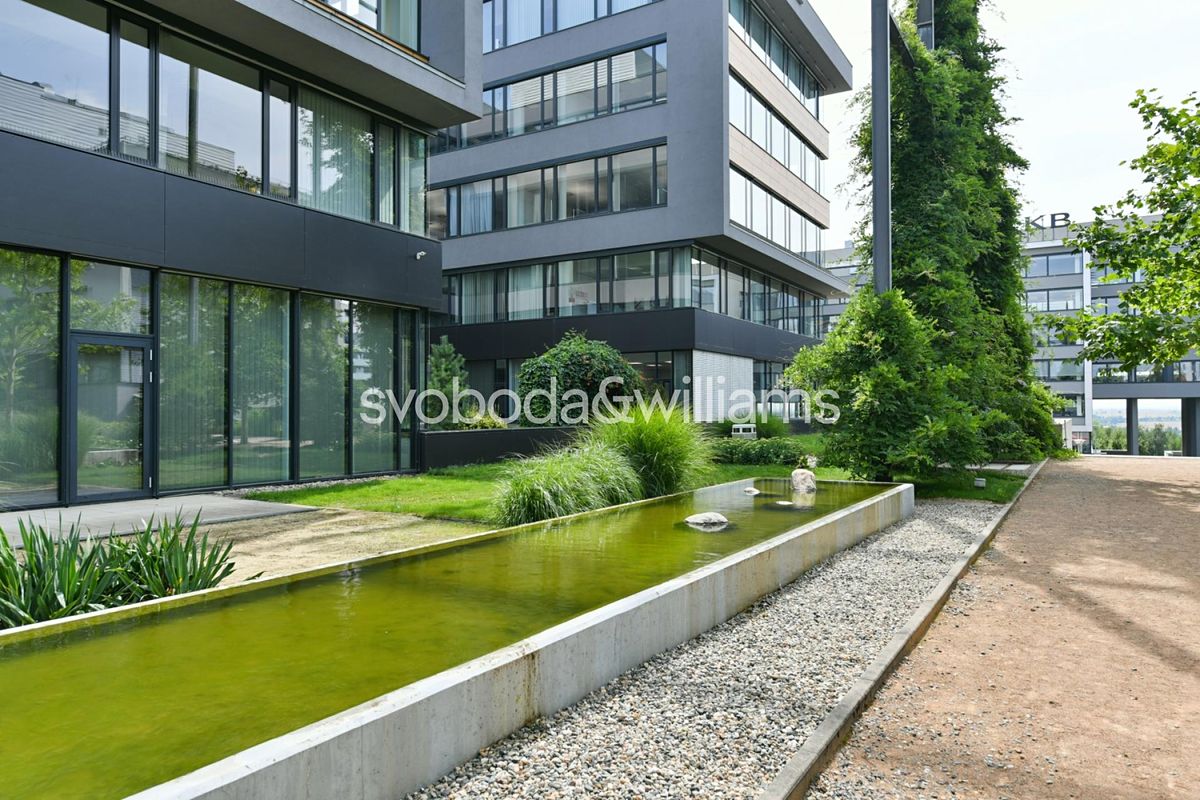 Pronájem kanceláře 94 m² – fotografie 2
