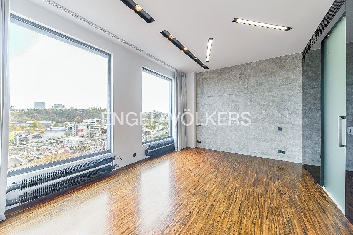 Pronájem bytu 4+kk 421 m² – fotografie 5