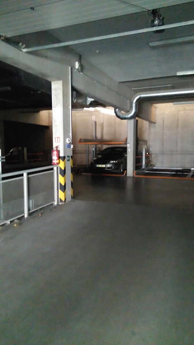 Pronájem garážového stání 15 m² – fotografie 3