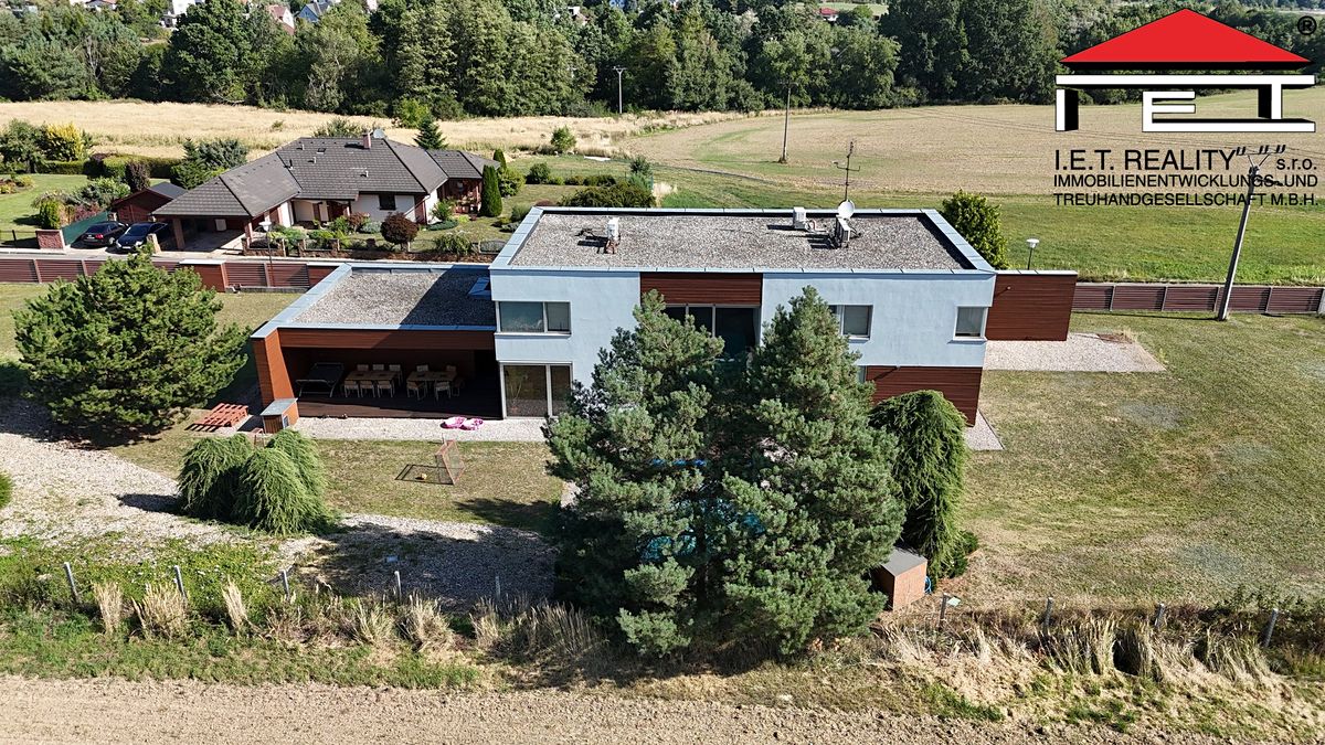 Prodej rodinného domu 325 m², pozemek 2869 m² – fotografie 2
