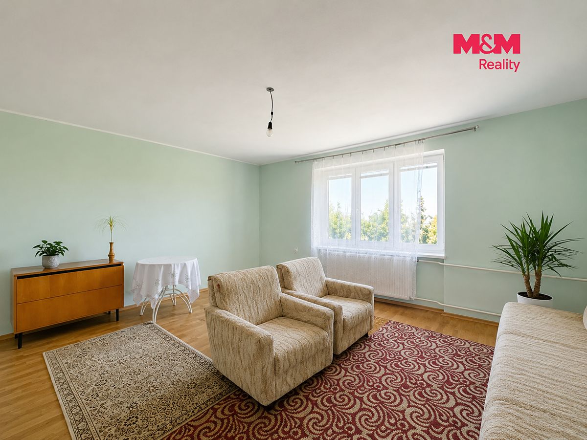 Prodej rodinného domu 220 m², pozemek 967 m² – fotografie 5