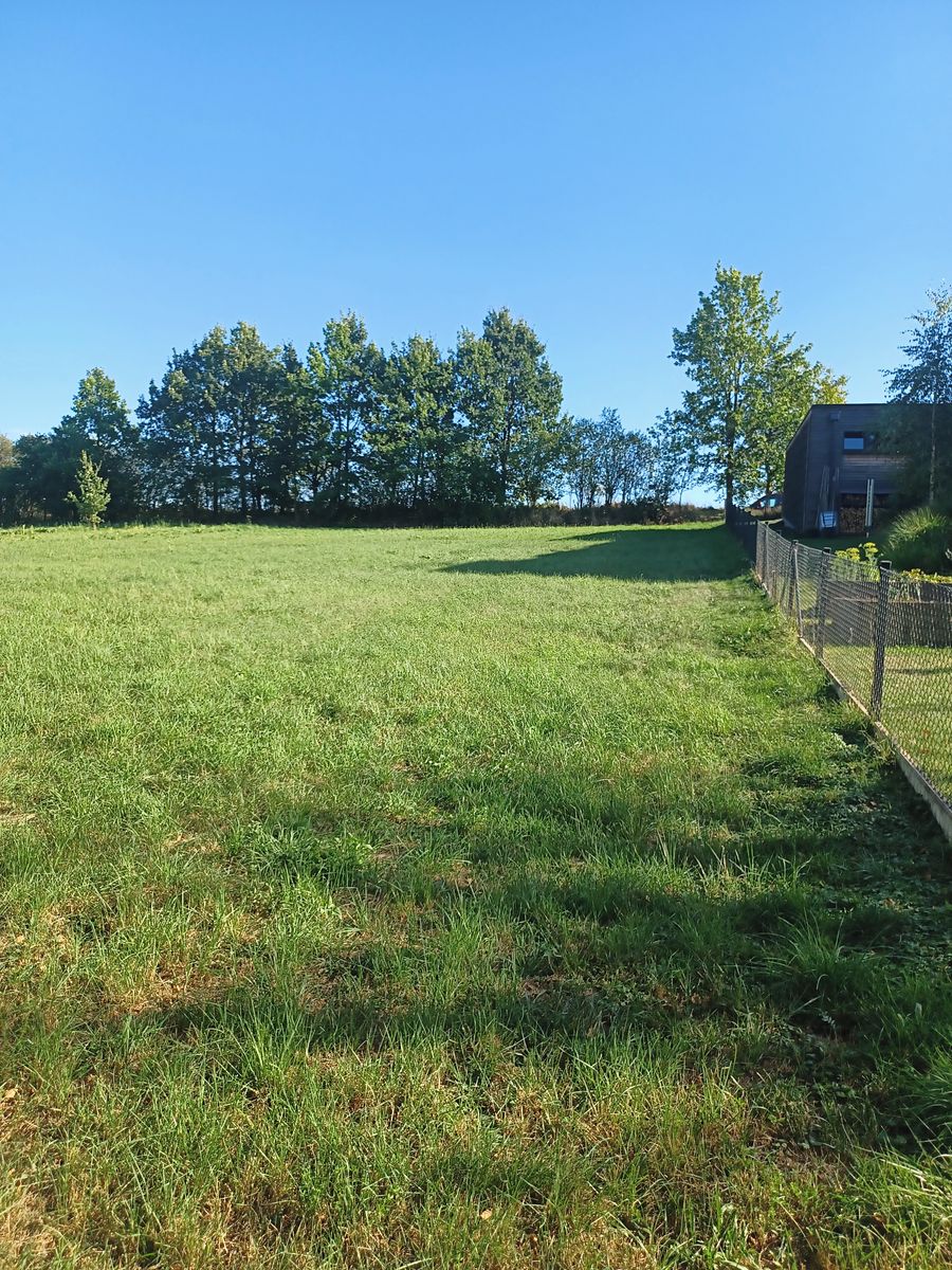 Prodej stavebního pozemku 2057 m² – fotografie 3