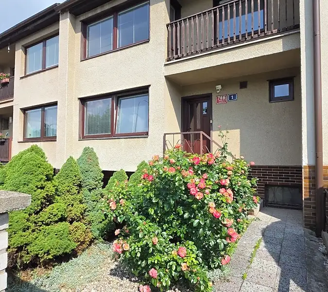 Prodej rodinného domu 110 m², pozemek 136 m², Praha – náhled fotky 1