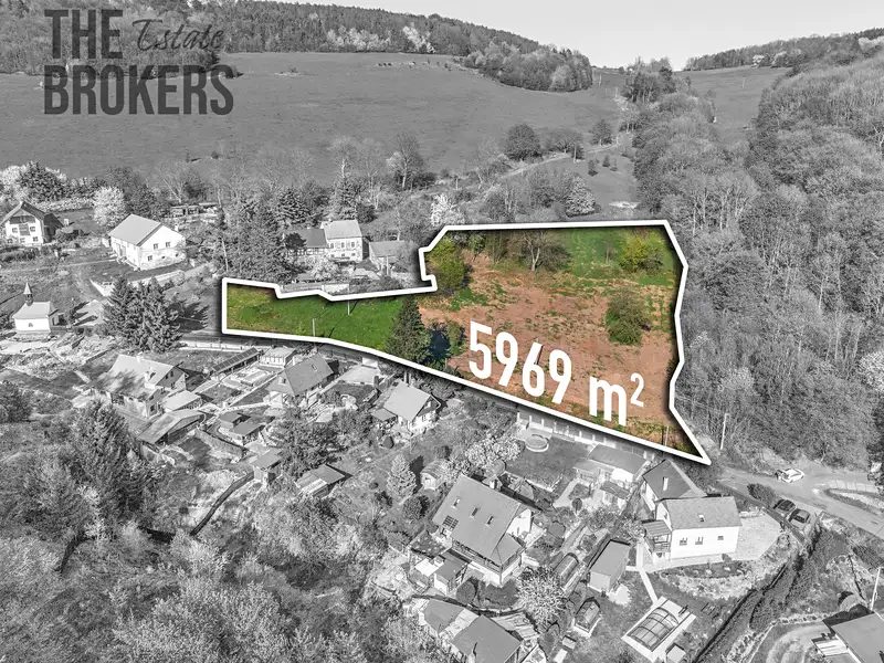 Prodej stavebního pozemku 1272 m², Chuderov – náhled fotky 2