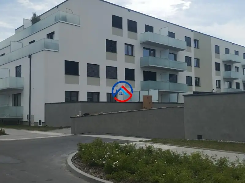 Pronájem garážového stání 13 m², Olomouc – náhled fotky 3