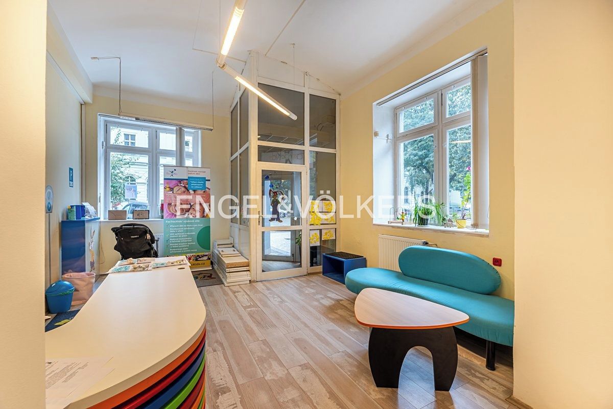 Pronájem komerční nemovitosti 175 m² – fotografie 2