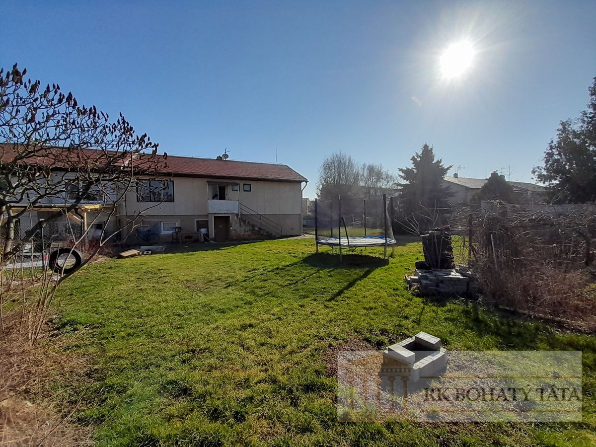 Pronájem rodinného domu 177 m², pozemek 850 m² – fotografie 2